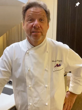 Post com chef Claude Troisgros em retrato